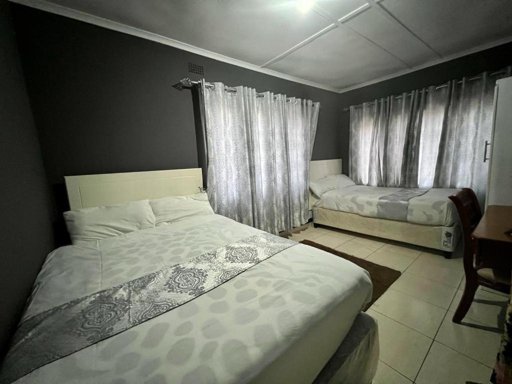 Hotel Golden Bamboo Nyanda Exterior foto