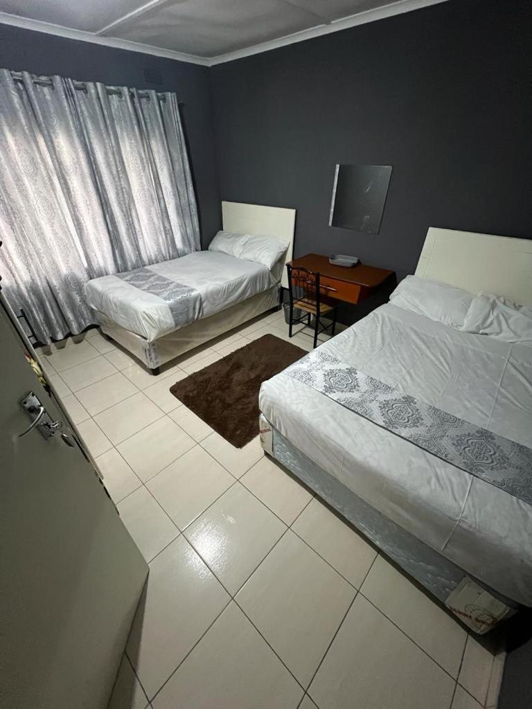 Hotel Golden Bamboo Nyanda Exterior foto