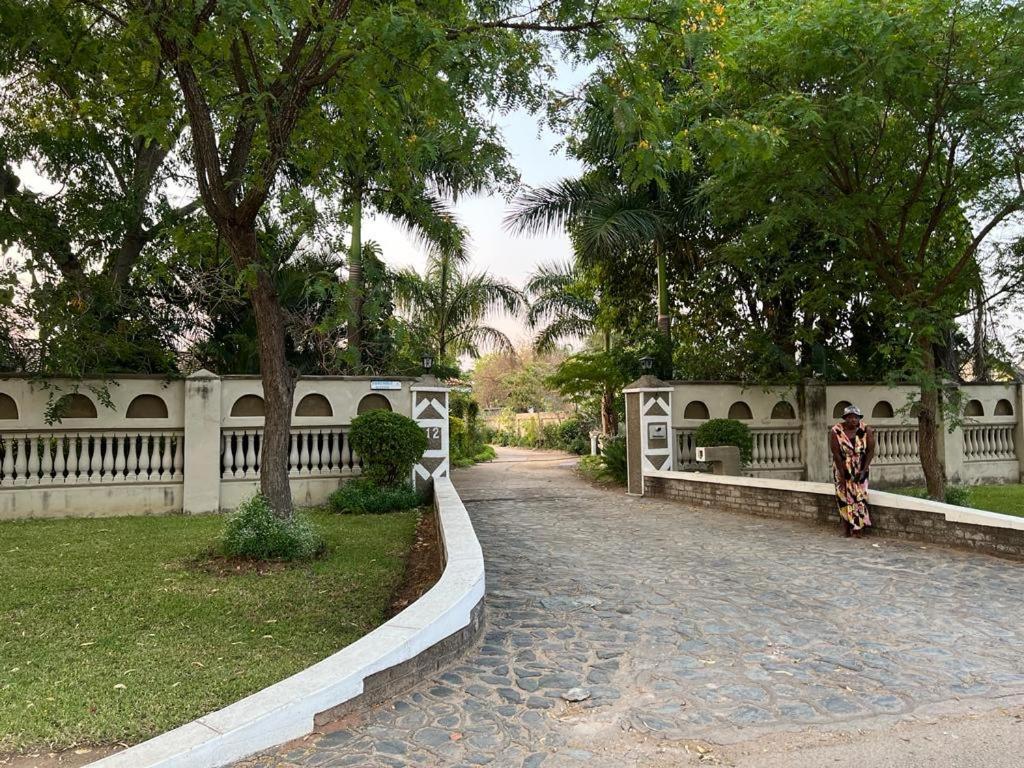 Hotel Golden Bamboo Nyanda Exterior foto